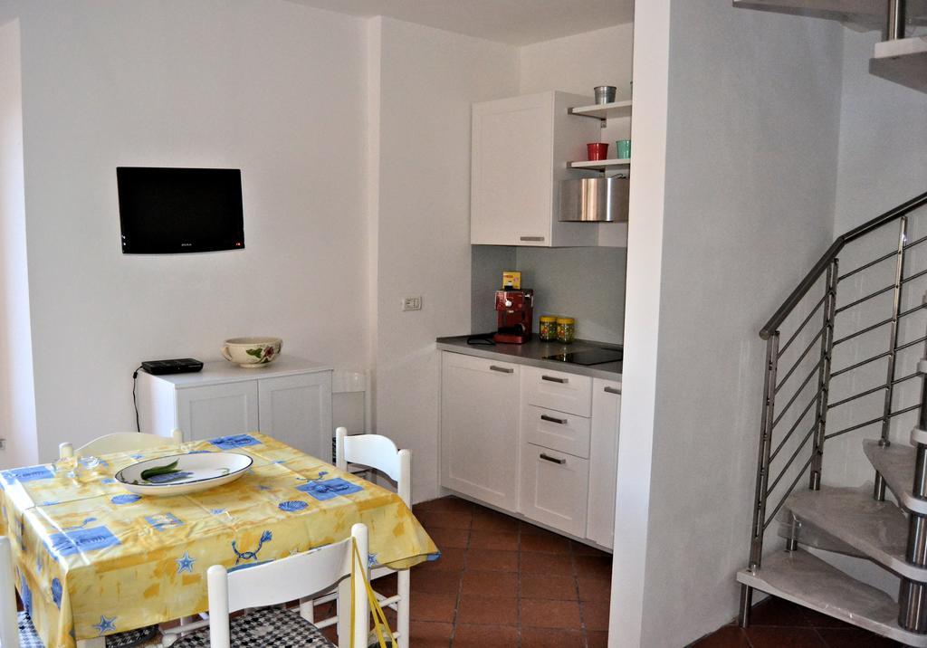 Le Soleil Apartment Spiaggia di Cavoli Bagian luar foto