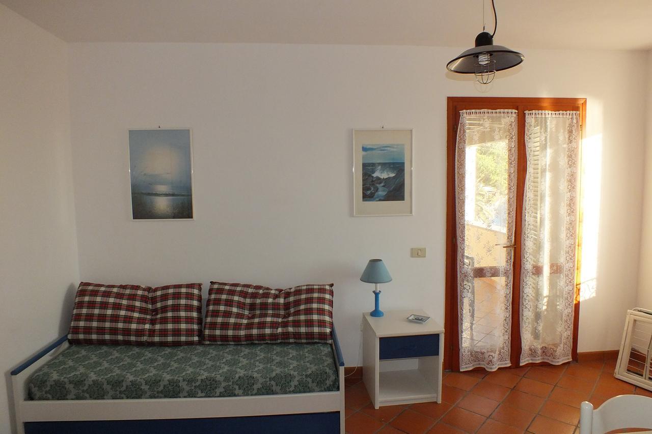Le Soleil Apartment Spiaggia di Cavoli Bagian luar foto