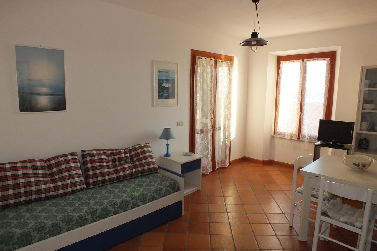 Le Soleil Apartment Spiaggia di Cavoli Bagian luar foto