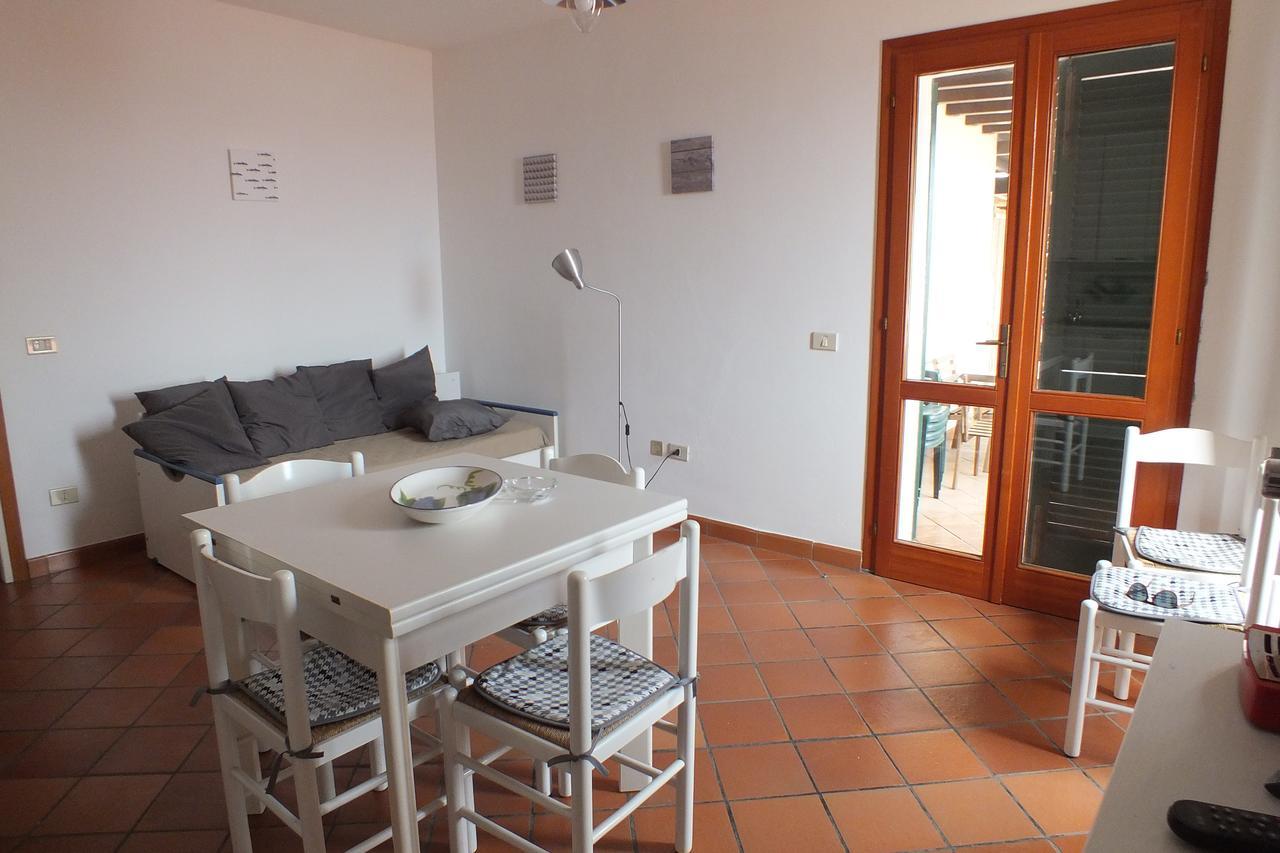Le Soleil Apartment Spiaggia di Cavoli Bagian luar foto