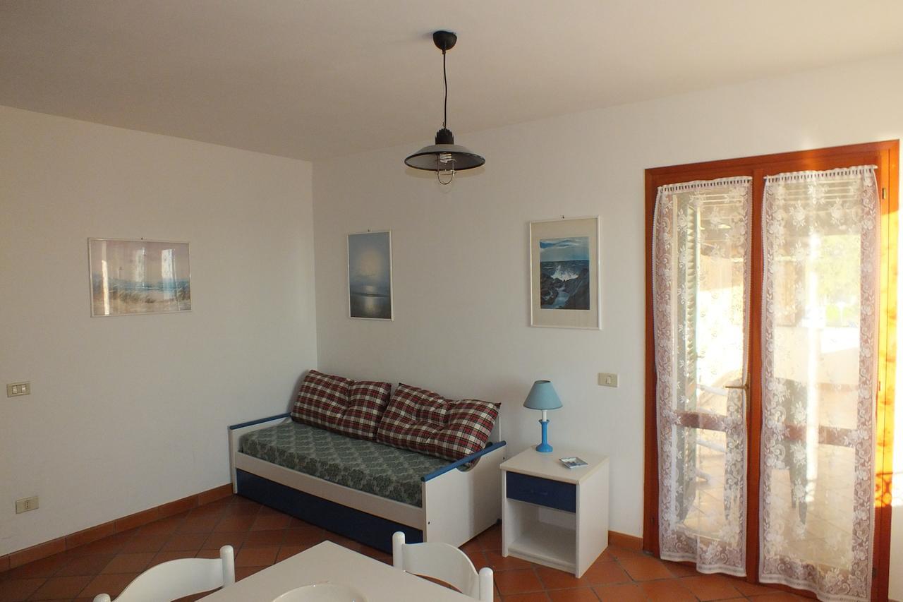 Le Soleil Apartment Spiaggia di Cavoli Bagian luar foto