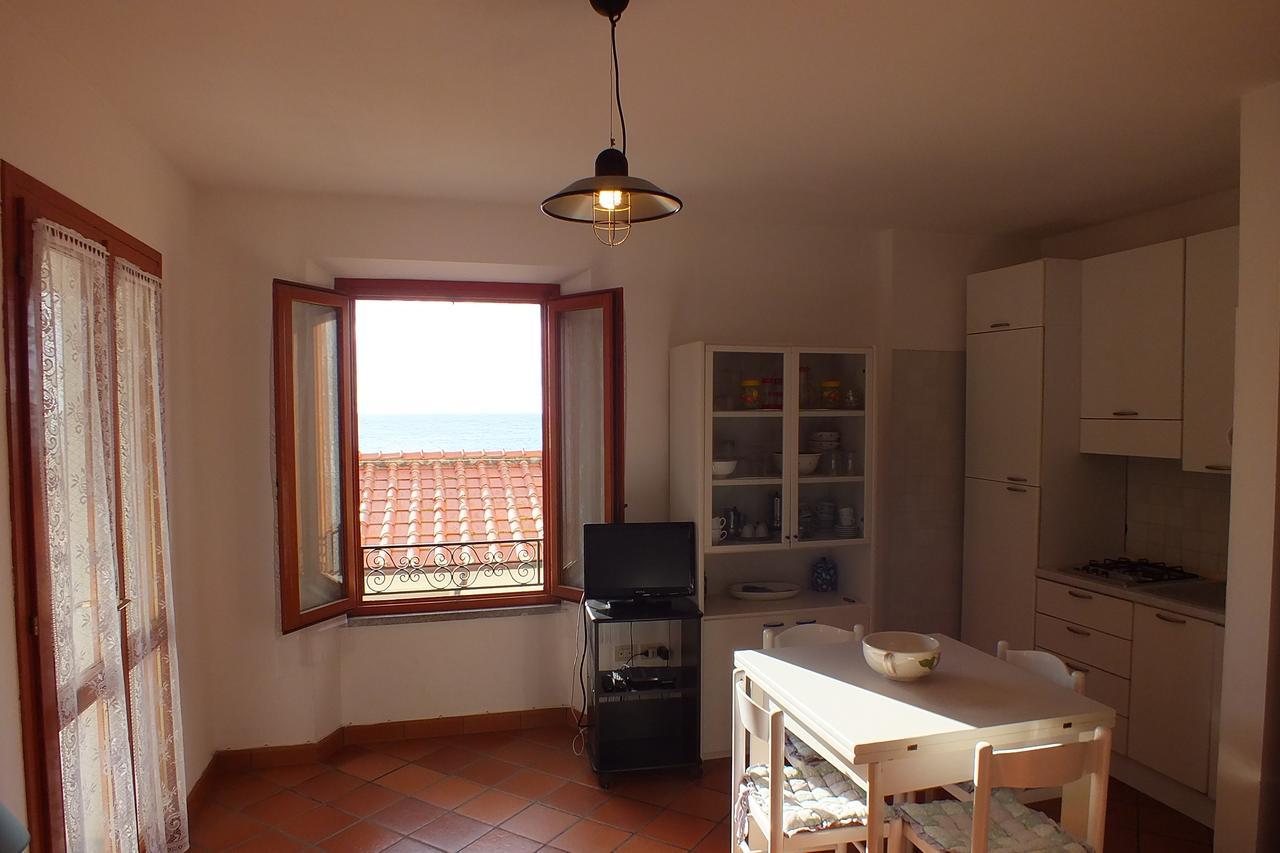 Le Soleil Apartment Spiaggia di Cavoli Bagian luar foto